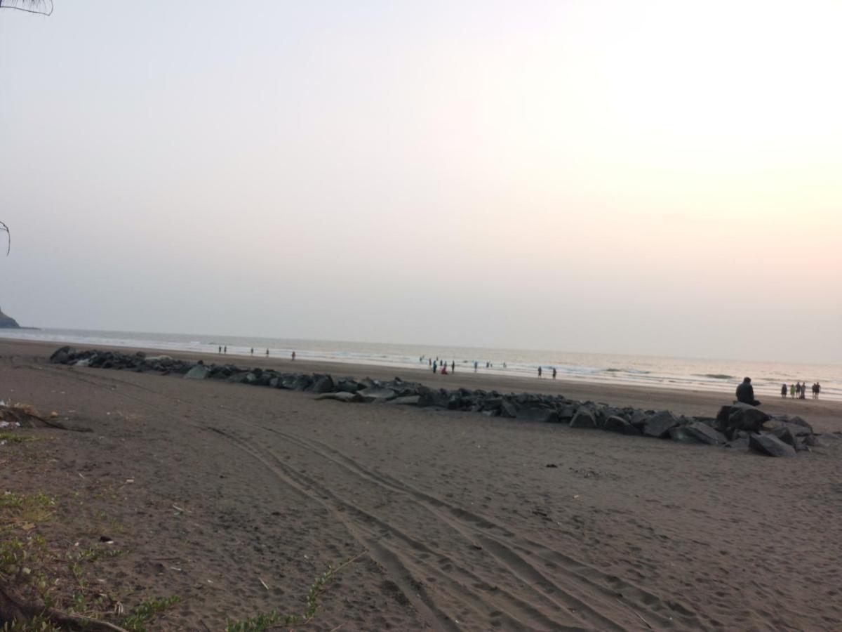 Tranquil Beach Resort Harihareshwar Экстерьер фото