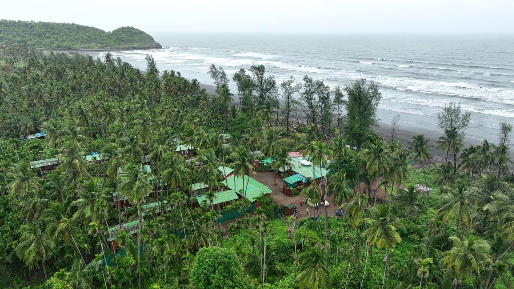 Tranquil Beach Resort Harihareshwar Экстерьер фото