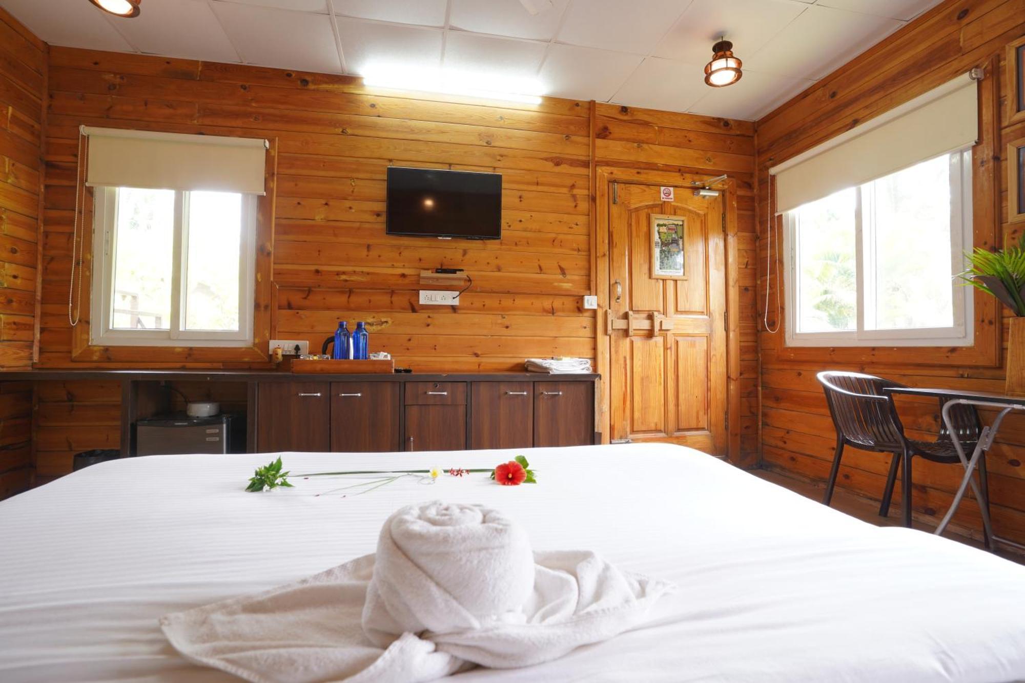 Tranquil Beach Resort Harihareshwar Экстерьер фото
