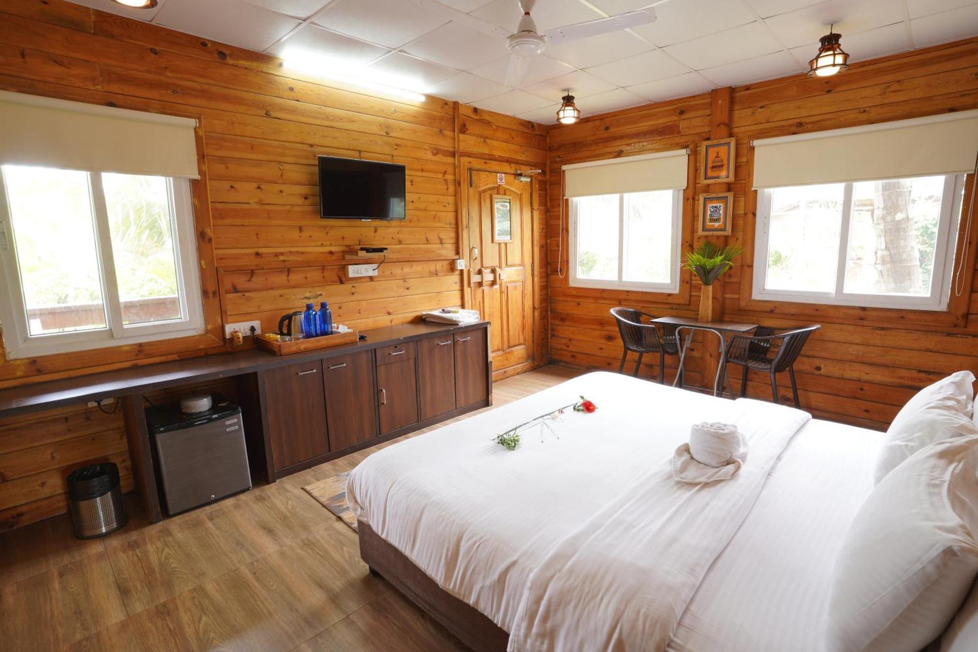 Tranquil Beach Resort Harihareshwar Экстерьер фото