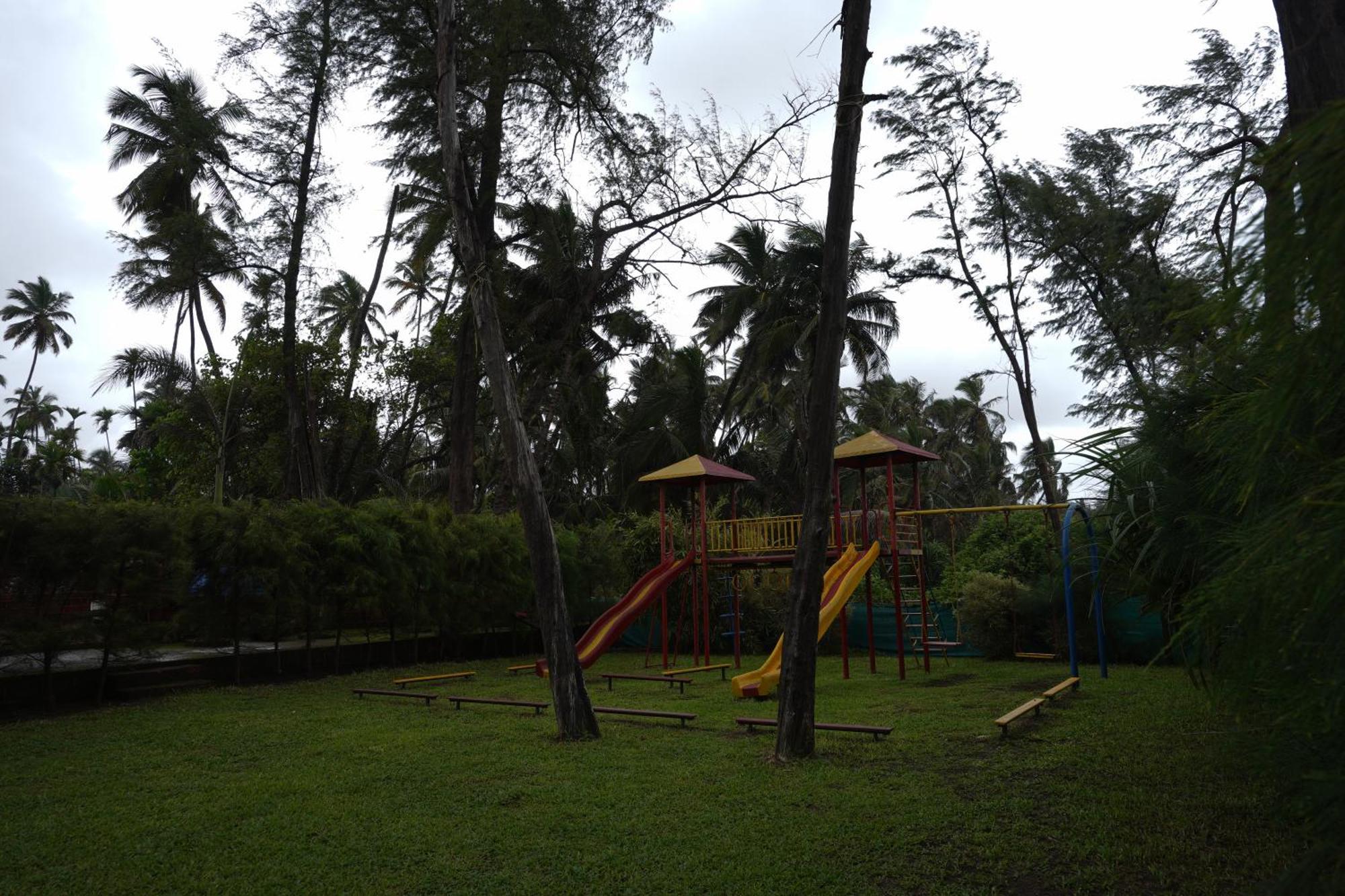 Tranquil Beach Resort Harihareshwar Экстерьер фото