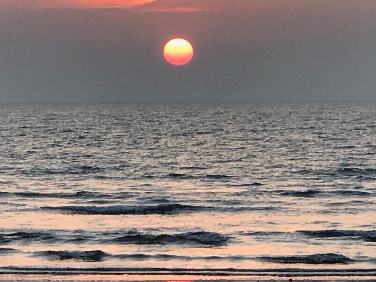 Tranquil Beach Resort Harihareshwar Экстерьер фото